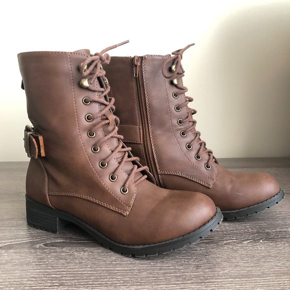 unr8ed Shoes - NWOT Faux Leather Combat Style Ankle Boots in Warm Brown Size 7.5M